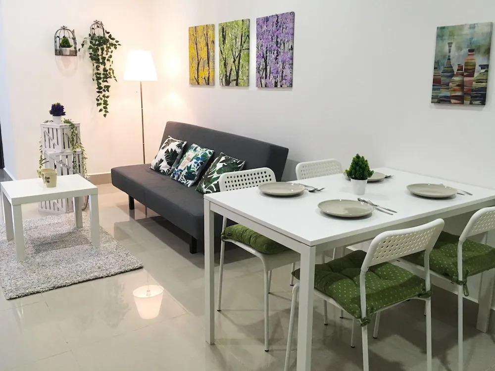 Cyberjaya Studio with Garden Feel Near Putrajaya