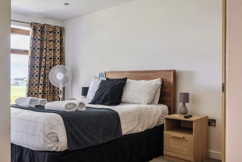 Modern Peaceful Open Plan 1-bed Apartment Rutland
