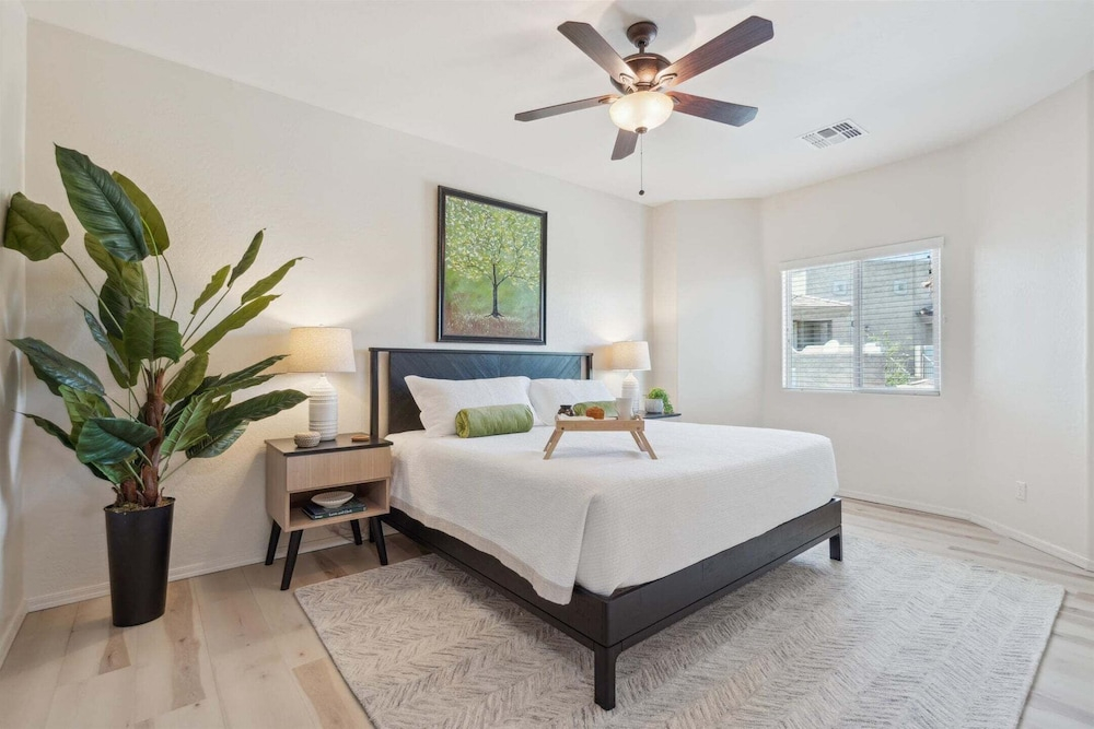 Scottsdale - 12050 N Panorama Dr #208
