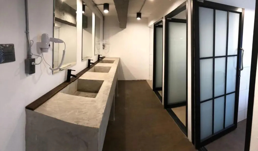 The Entaneer Poshtel