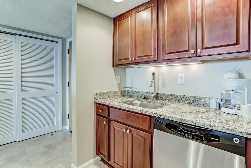 327 Sandcastle 1 Bedroom Condo by RedAwning