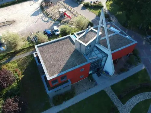 Marina Eldenburg - Ferienhäuser und Bootsverleih am Tor zur Müritz