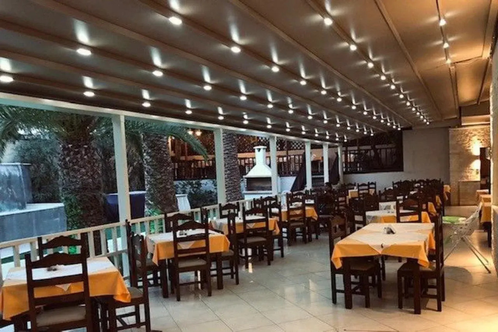 Karteros Hotel