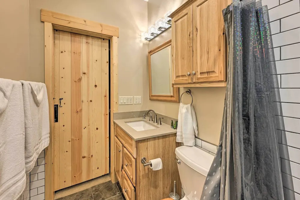 Cozy Condo w/ View, Walk to Steamboat Ski Resort!