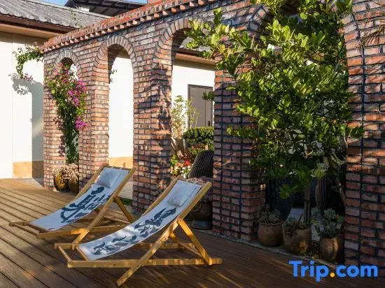 Mangshi Yunshangju Holiday Boutique Homestay (Dai Ancient Town Branch)