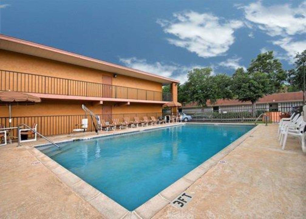 Quality Inn near Blue Spring