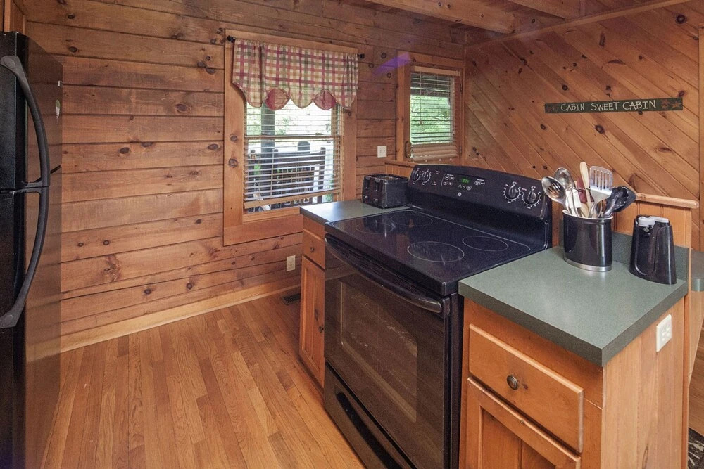 Smoky Mountain Escape by Heritage Cabin Rentals