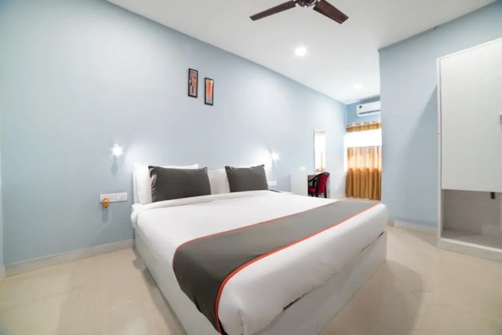 Jebi's Inn by OYO Rooms