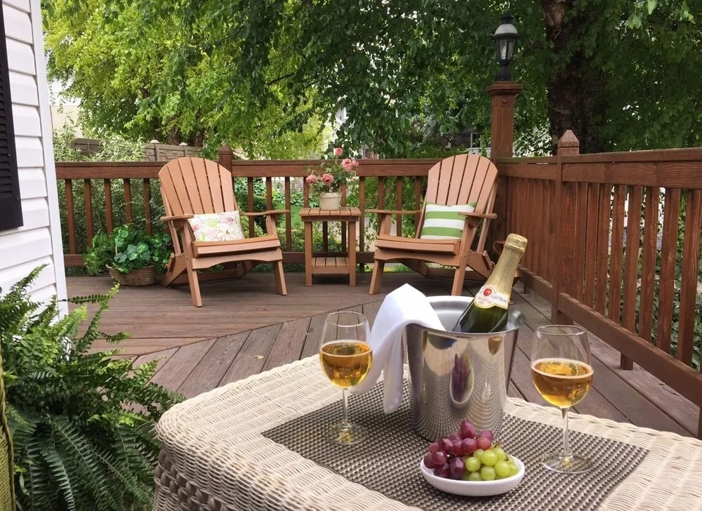 Donnas Premier Lodging
