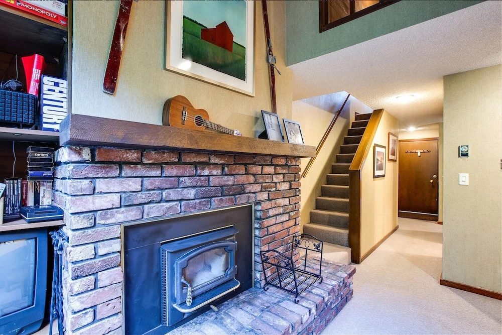Snowater Condo 59 - A Great Family Condo With a Cabin Feel