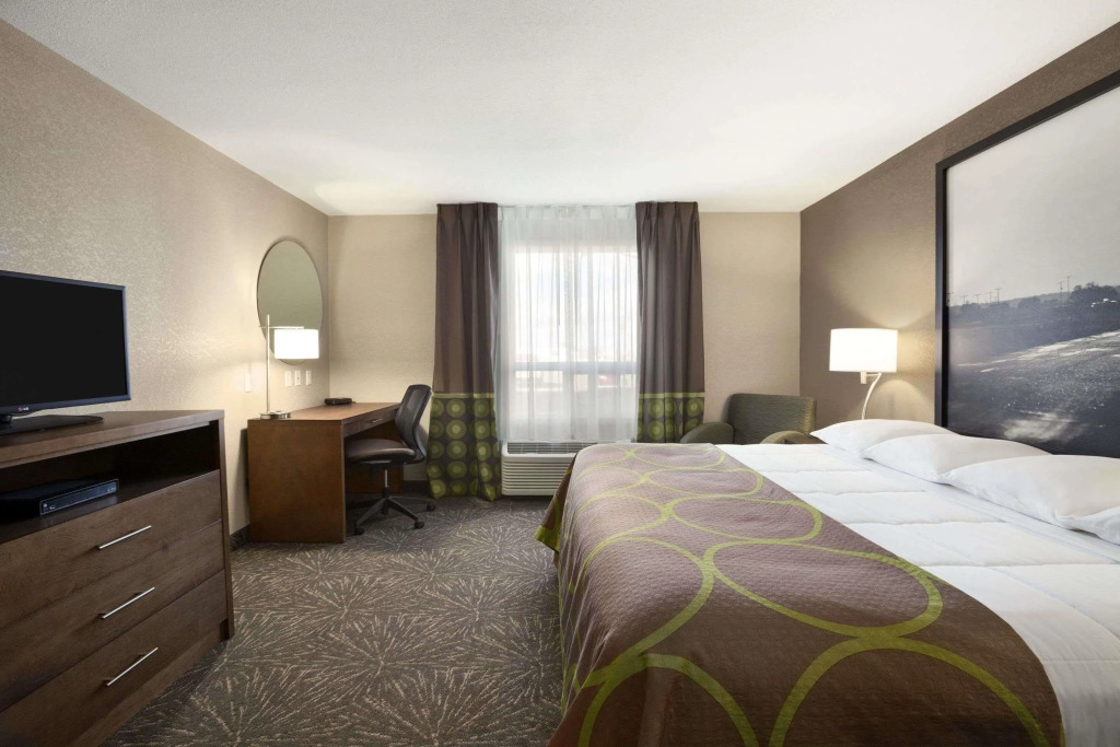 Home Inn and Suites Lloydminster