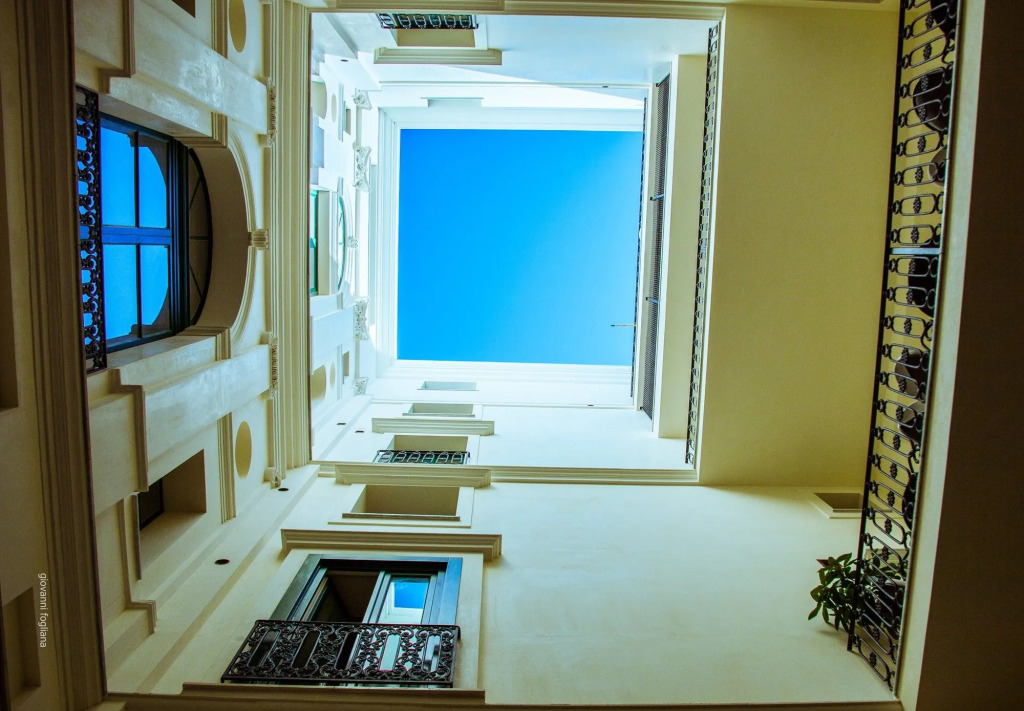 Central Gallery Rooms- Palazzo DAli Staiti XIX