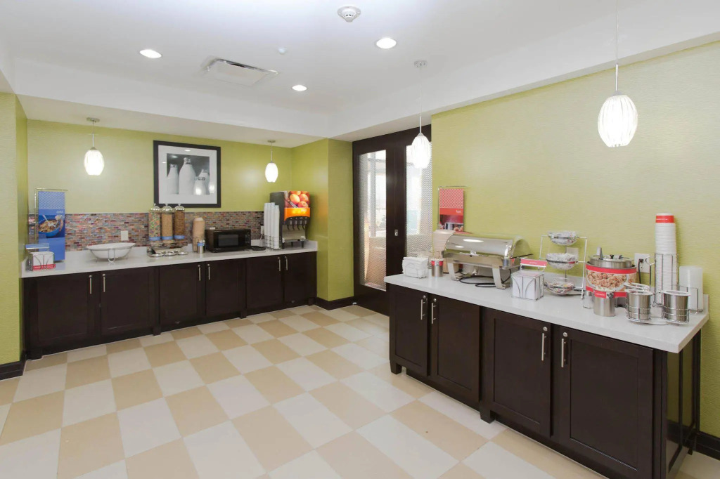 Hampton Inn and Suites Missouri City