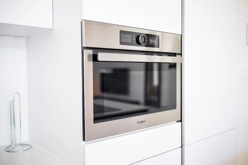 Brilliant 1 Bedroom Serviced Apartment 52m2 -NB304B-