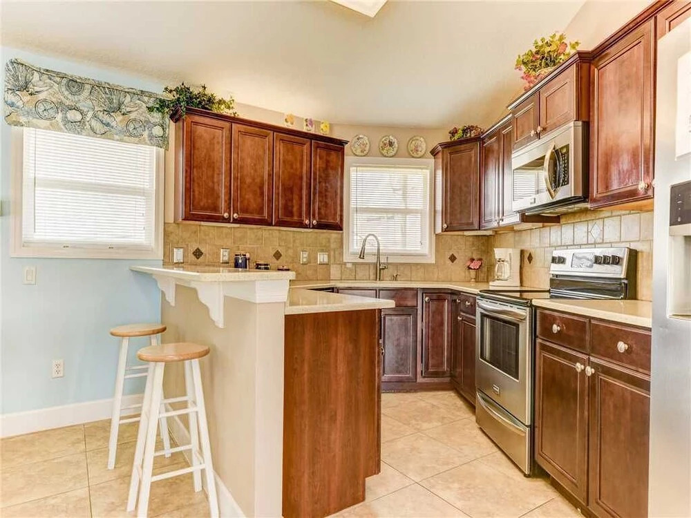 Ocean Walk, 2 Bedrooms, Sleeps 6, Ocean Views, New Pool