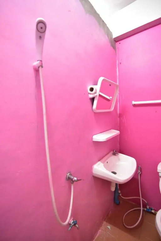 Friend House - Adults Only