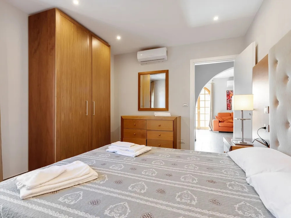 Simplistic Holiday Home in Fontane Bianche With Garden