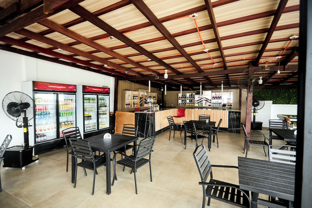 Abram Hills Hotel Ltd