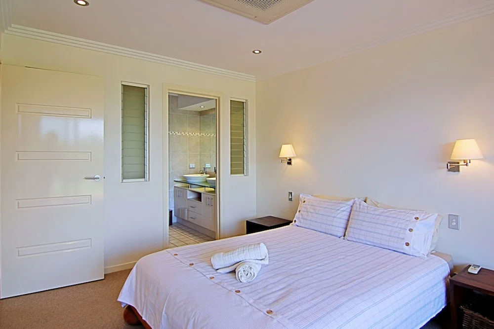A PERFECT STAY - 3 James Cook Apartments