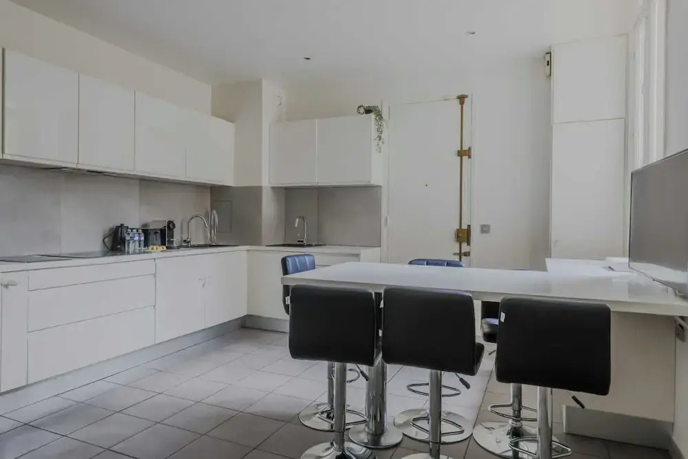 Spacious Apartment - 5br/12p - Chaillot