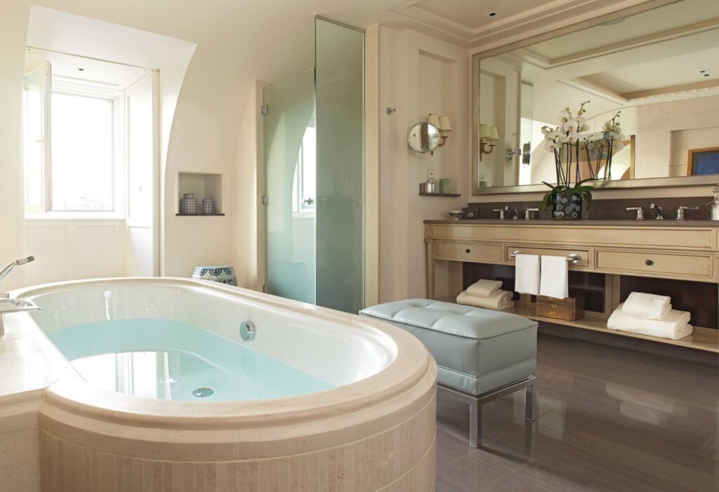 Four Seasons Hotel des Bergues Geneva