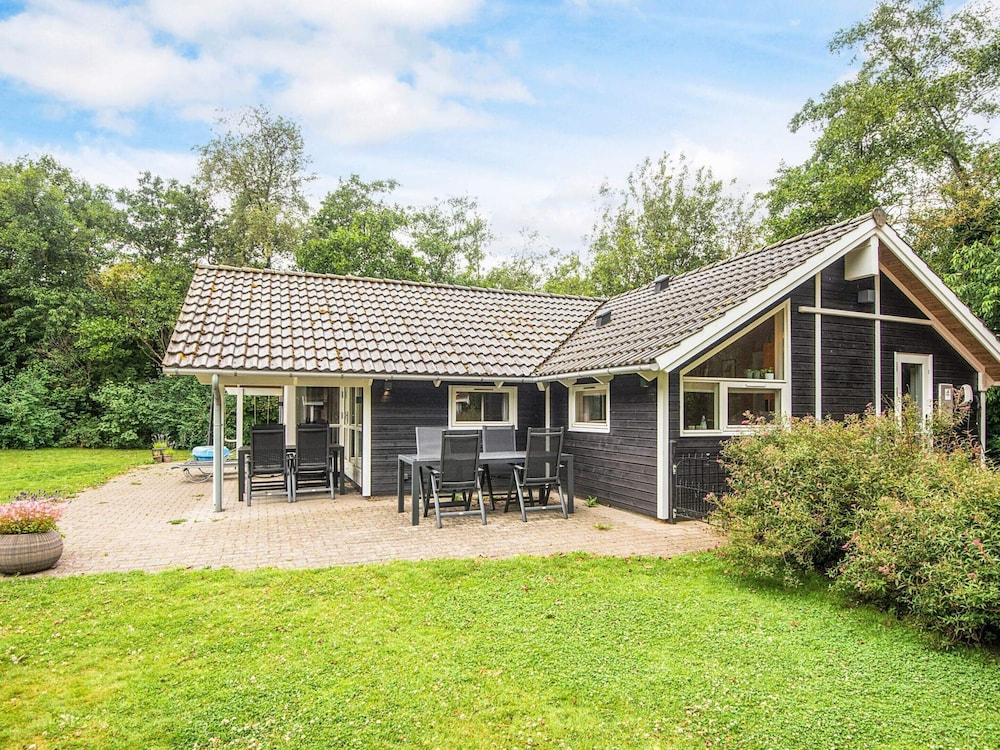 7 person holiday home in Oksbøl