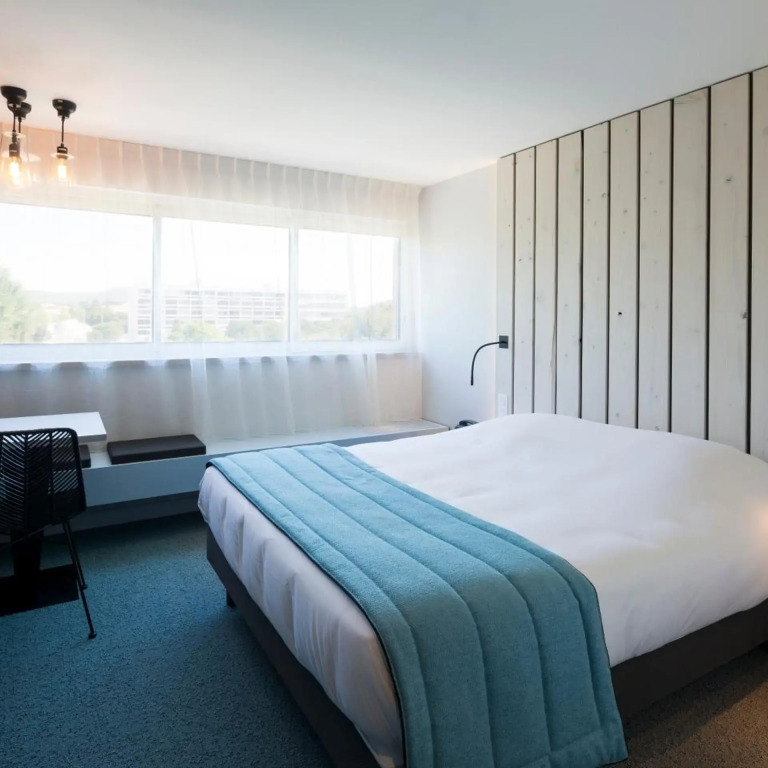 Logis Hôtel Les Pins - Opéralia