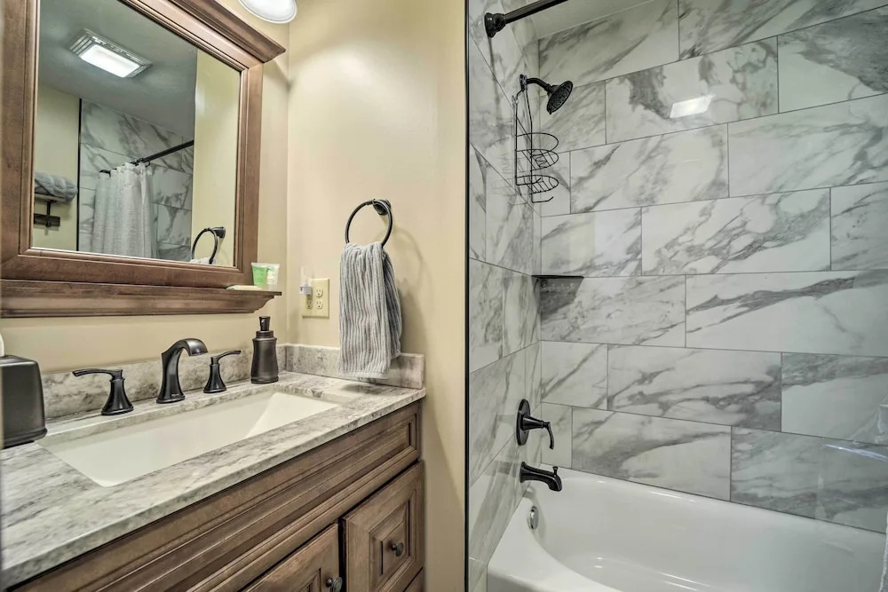 Brevard Retreat ~ 3 Mi to Downtown!