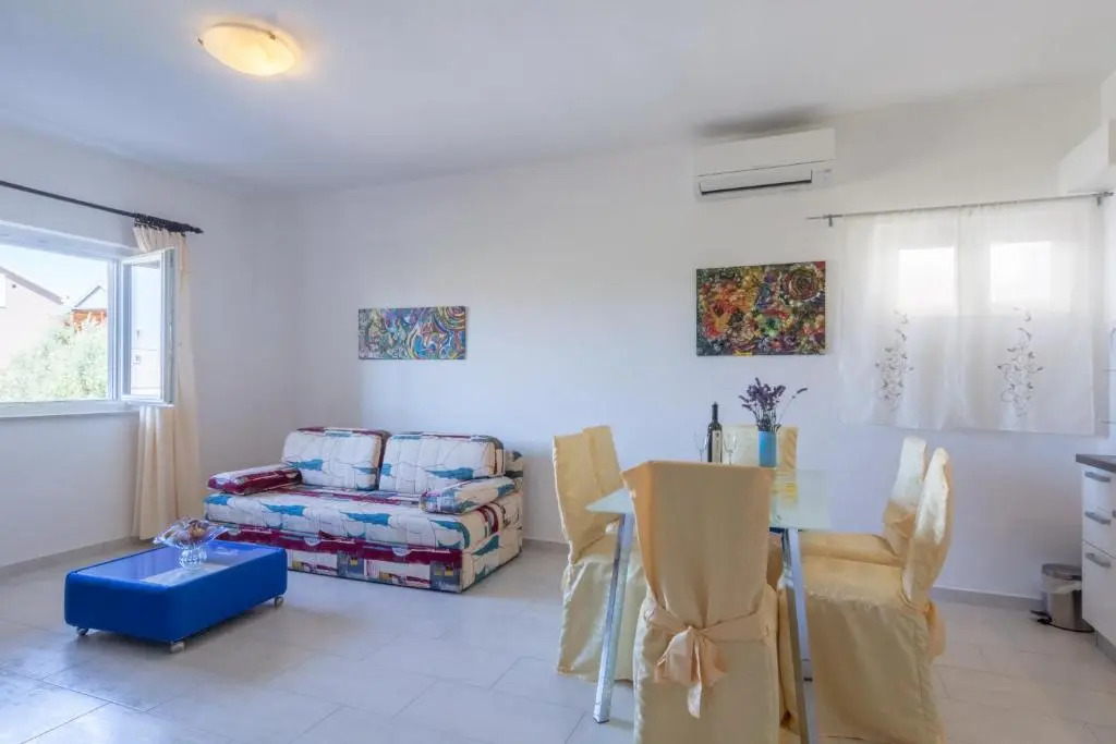 Apartment Tim