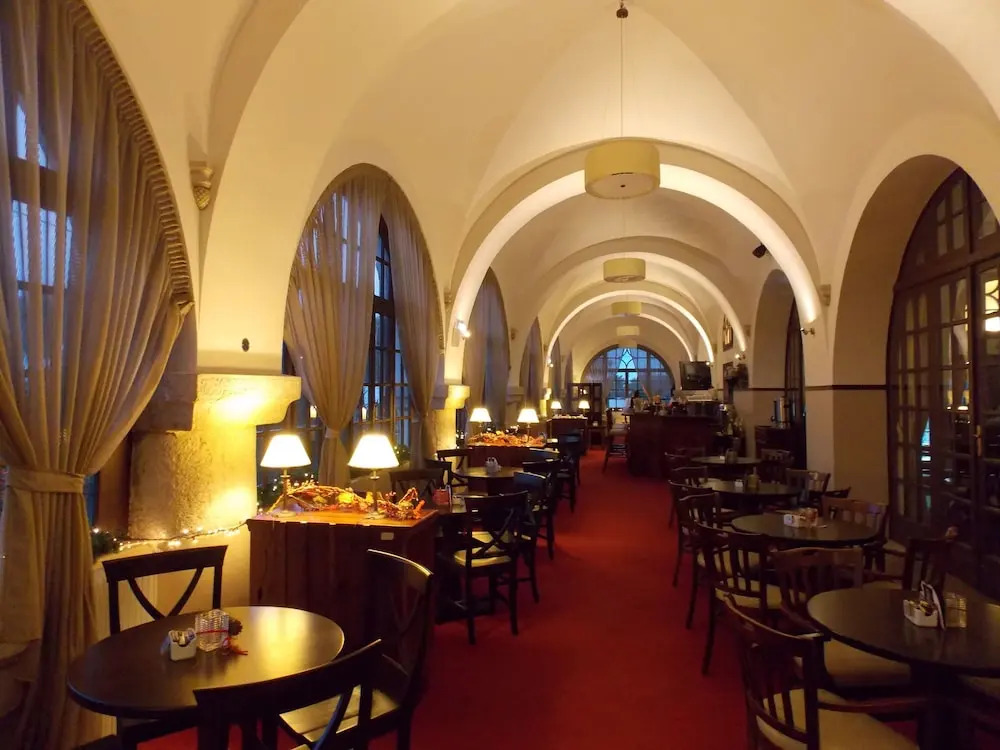 Elafos Hotel