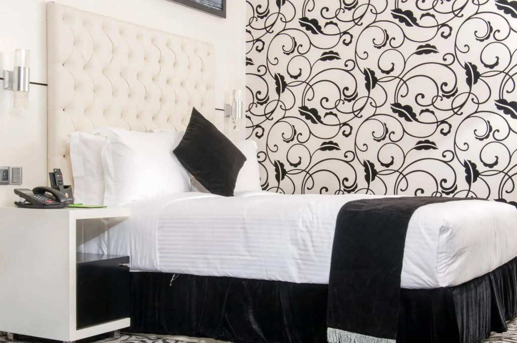 Executive Inn