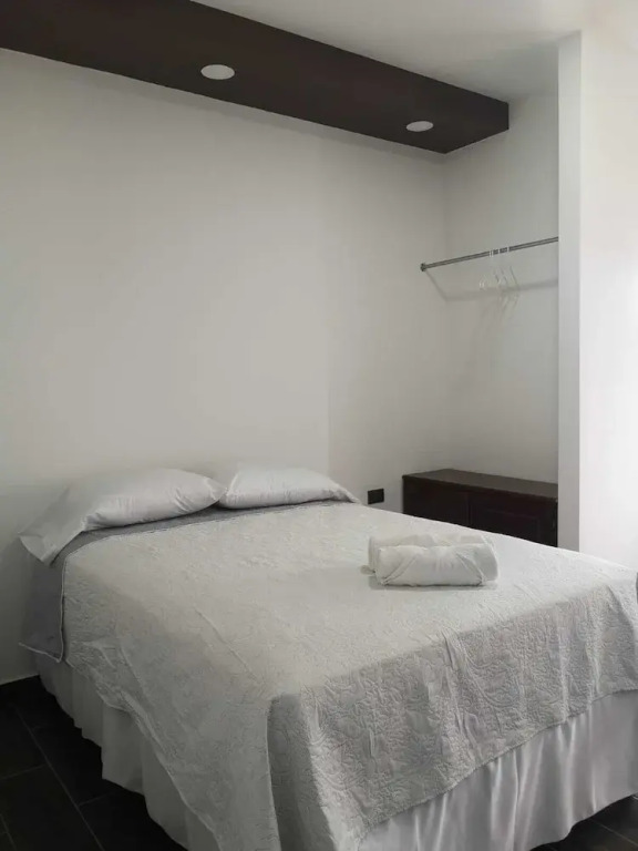 Hotel y Plaza JMI