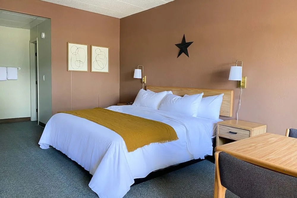 The Benson Motel - Benson, MN - US-12 HWY