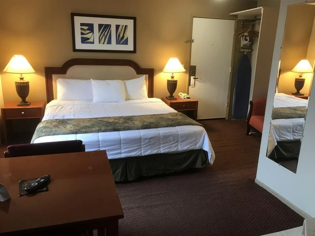 Portofino Beach Inn
