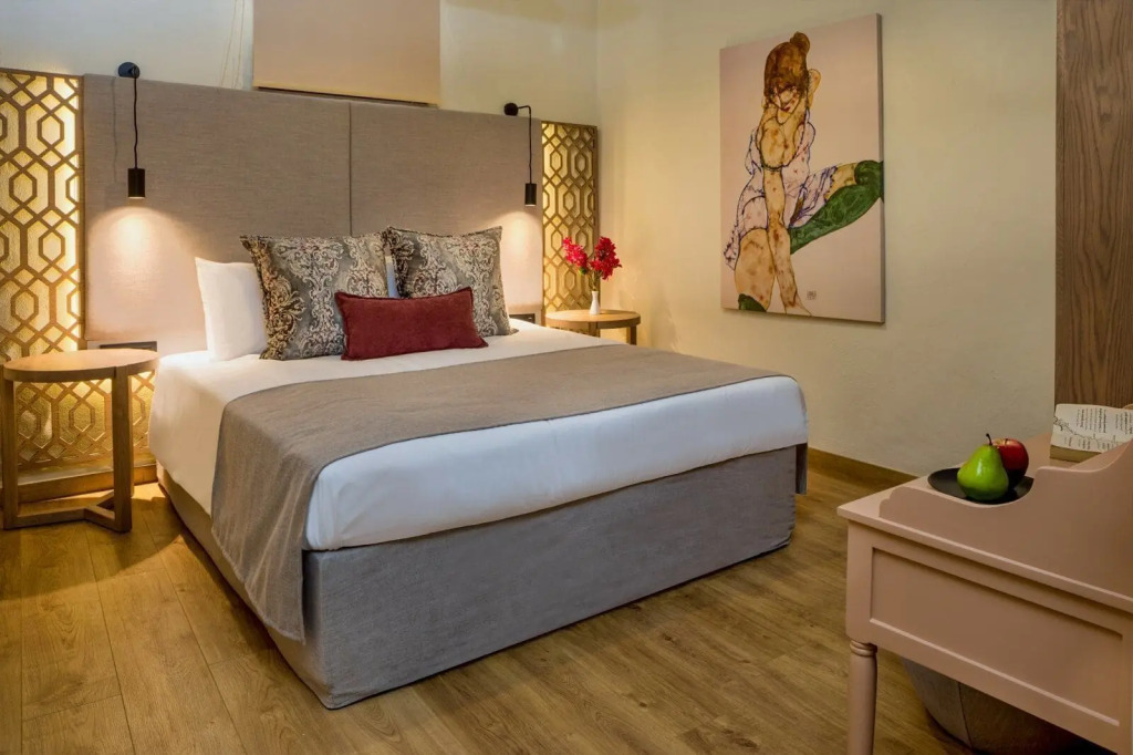 ELG Contessa Boutique Hotel