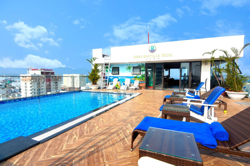 Ritzy Boutique Hotel Da Nang Beach