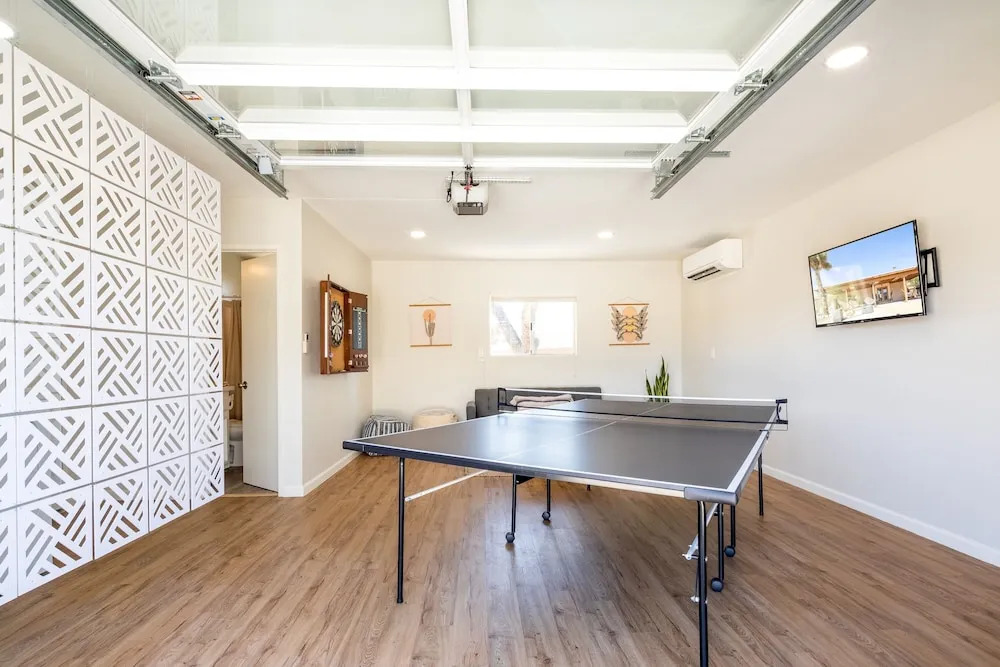 Sukha Life Retreat - Beautiful Views, Close To Jtnp W/hot Tub! 2 Bedroom Home by RedAwning