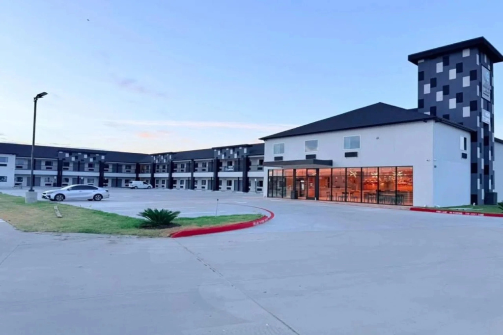 Clarion Pointe Port Lavaca