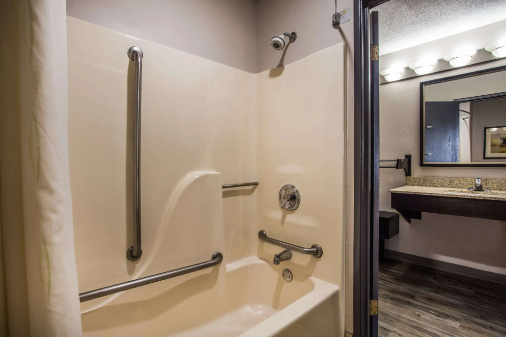 Baymont by Wyndham Madison