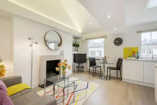 Kula London - Bloomsbury