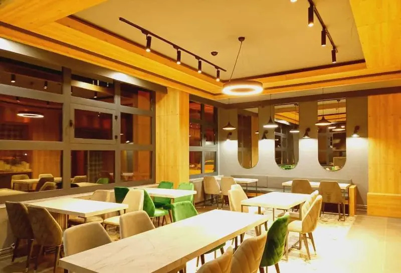 Dinamik Otel