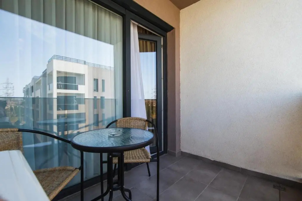 Romantic getaway at West Residence