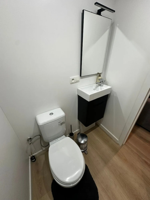 Cozy 1BR & Living Room Near City Center
