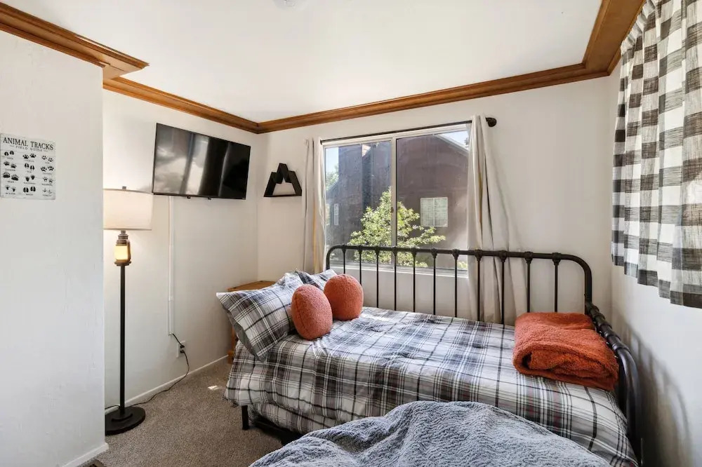 Timeless Traditions Arrowhead 3 Bedroom Home by RedAwning
