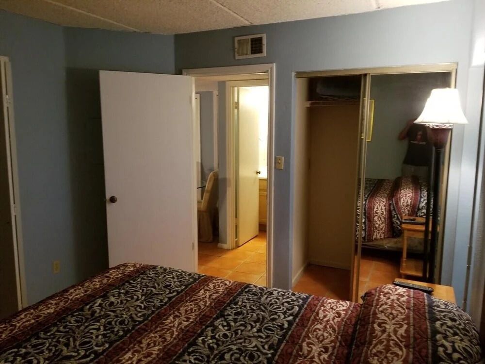 Walk to Beach - Heart of Entertainment District 1 Bedroom Home by RedAwning