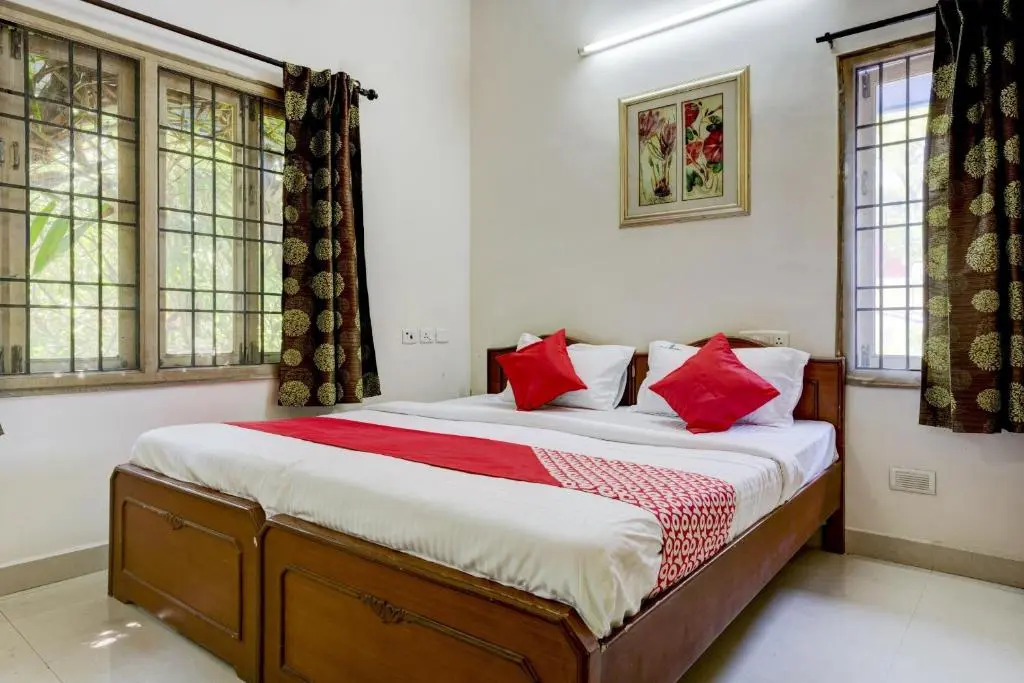 OYO Flagship 77300 J2 Service Apartment