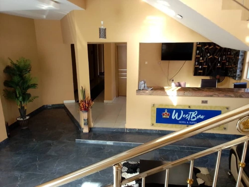 Westbro hotel and suites