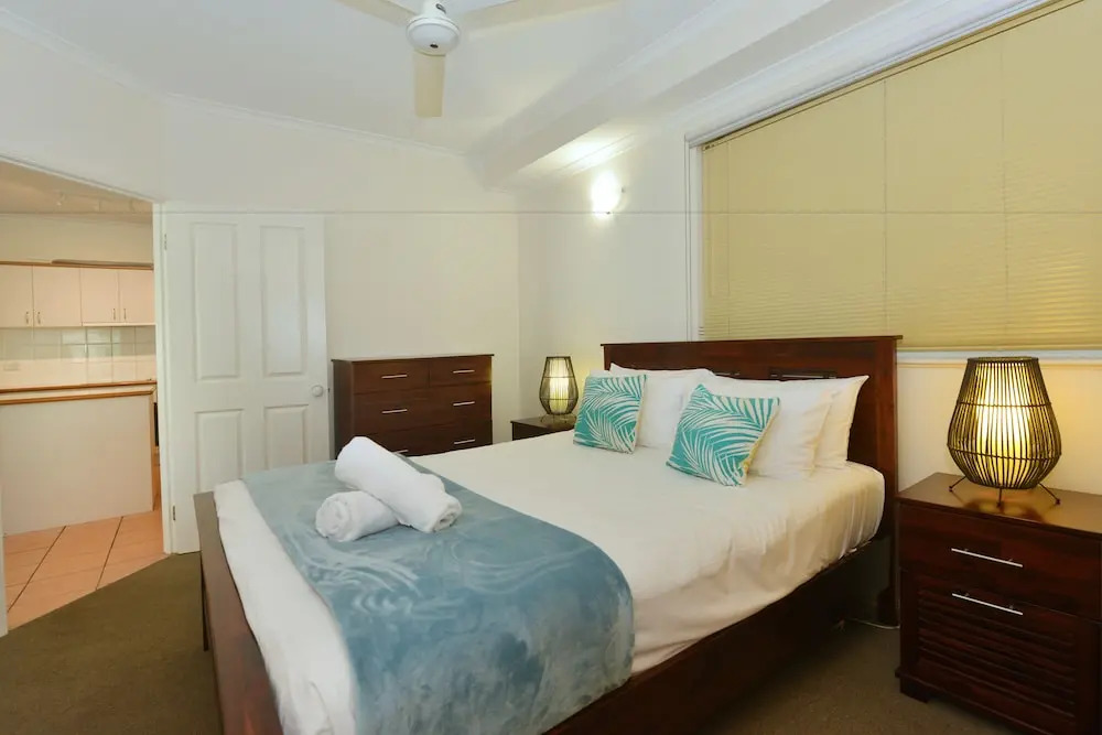 Latitude 16 Tropic Sands