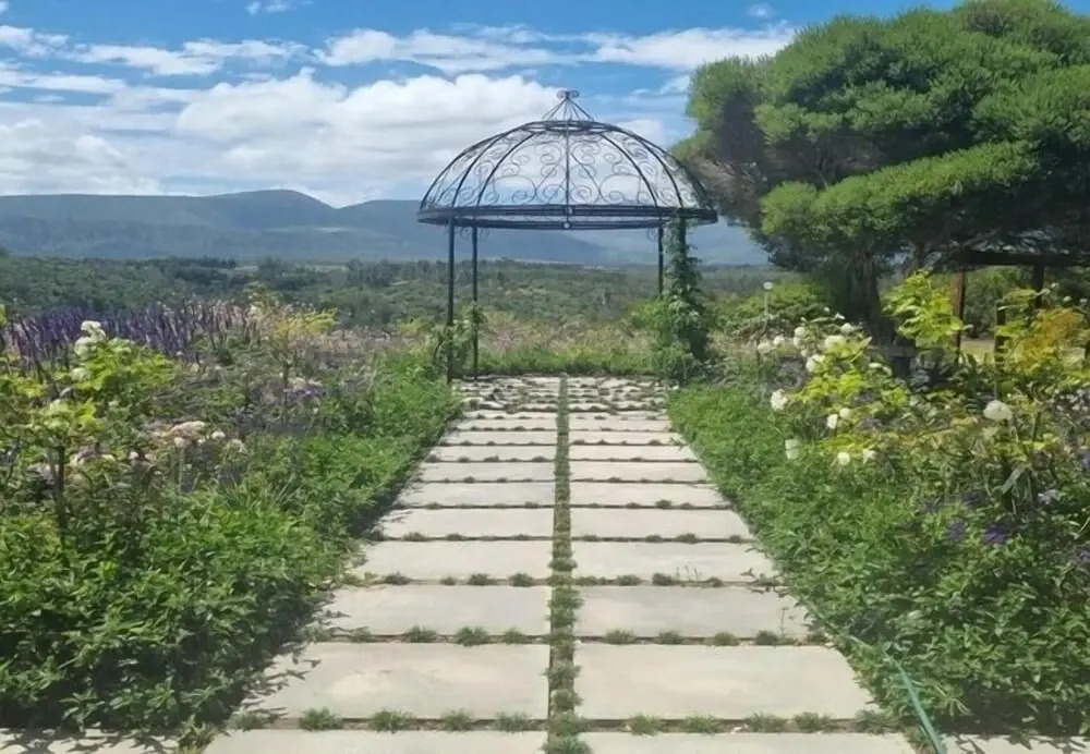 Crags Country Lodge