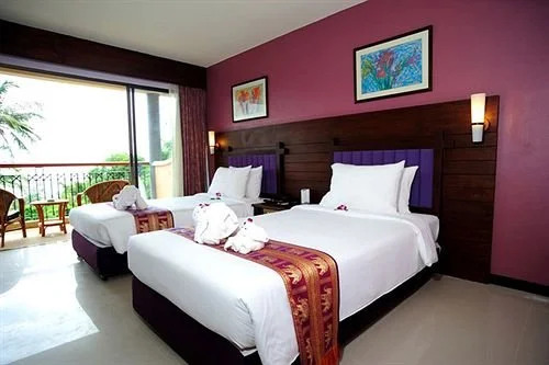 White Peach Hotel